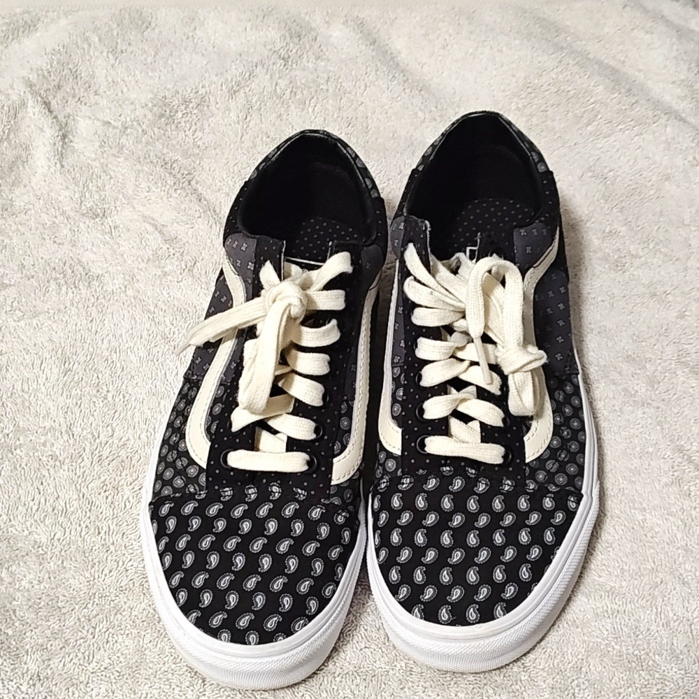 Vans - excellent condition W8 M6.5